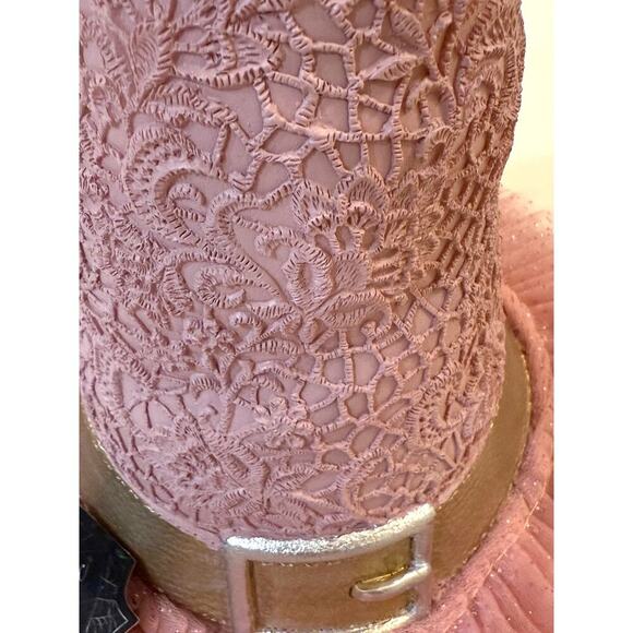 Whimsical Glam Pink Witch Hat Halloween Decor Lace Tulle Gold Trim Bella Lux - Picture 4 of 6
